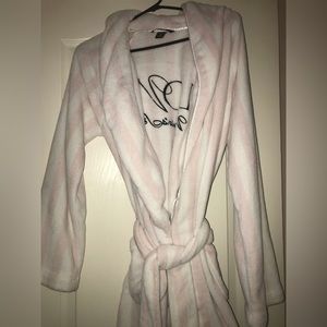 Victoria Secret Plush Robe!